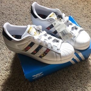 Adidas Floral Superstar Women’s Sneakers Size 7 1/2